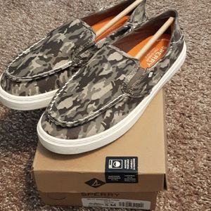 NIB Boy's Sperry Salty Washable Camo Slip-on Shoes, Sz. 5 Med